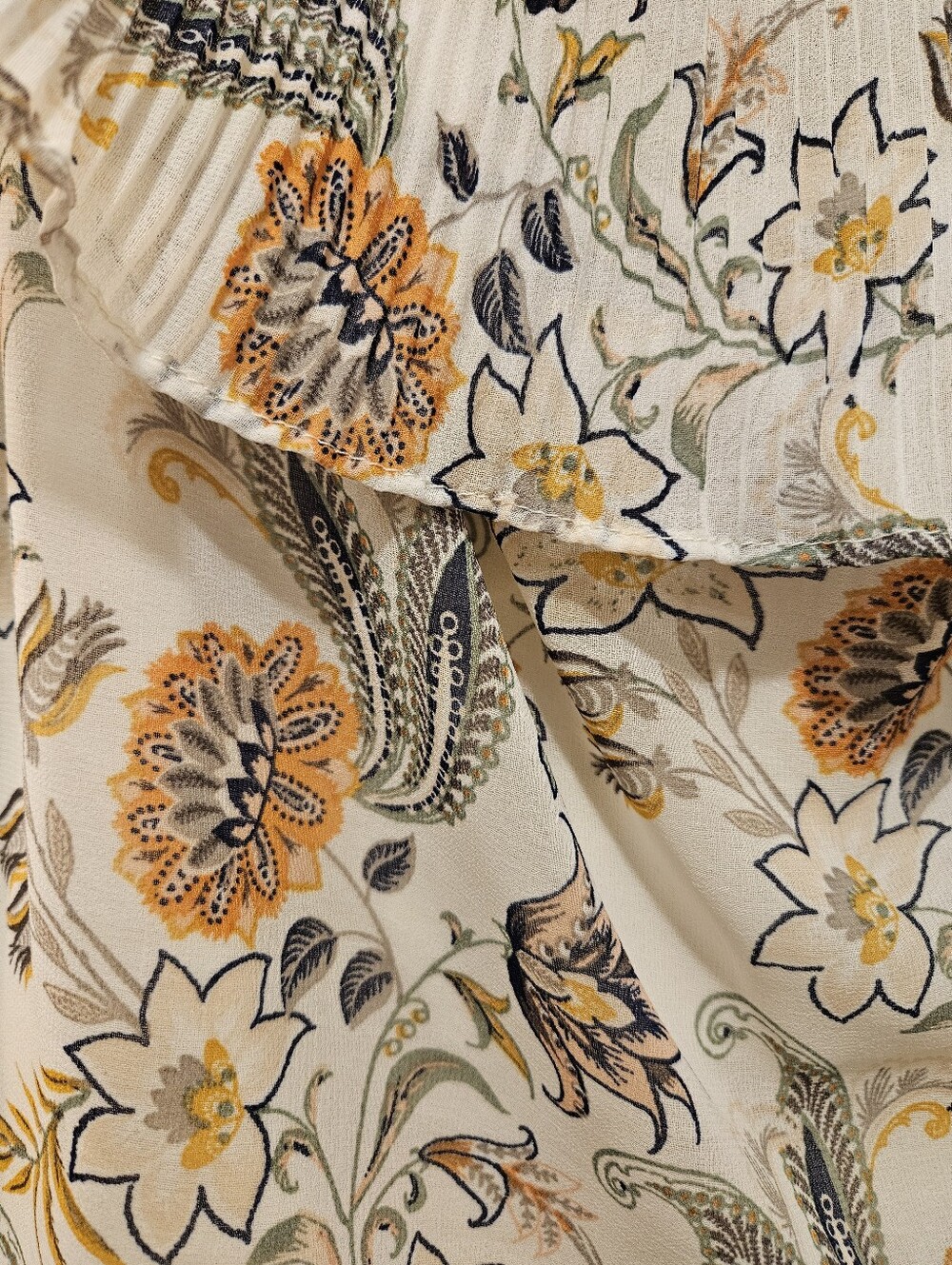 NWT Boho Socialite White Floral Off-Shoulder Ruffle Blouse with Mustard & Olive - Picture 3 of 6